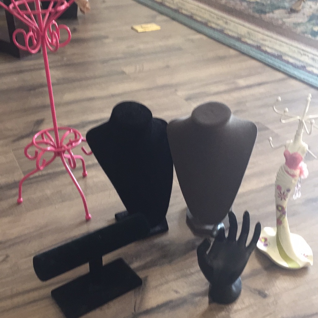 Jewelry Stands 6pcs